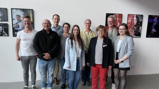 Der Vorstand der SPD Abteilung Barsinghausen um Vorsitzende Laura Schneider (fünfte von links)